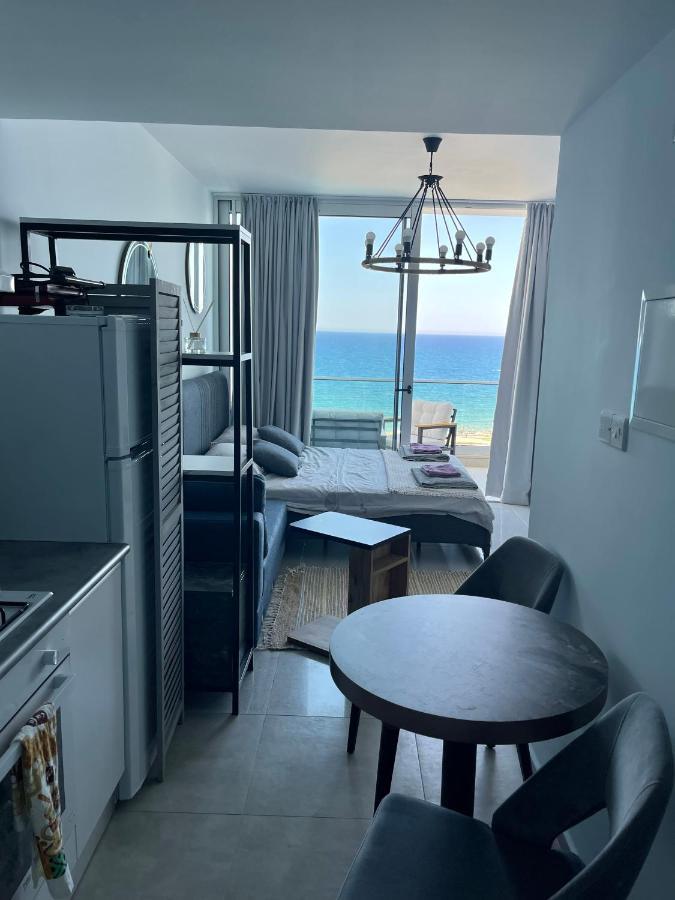 Sea View Suites By The Coast Famagusta  Bagian luar foto