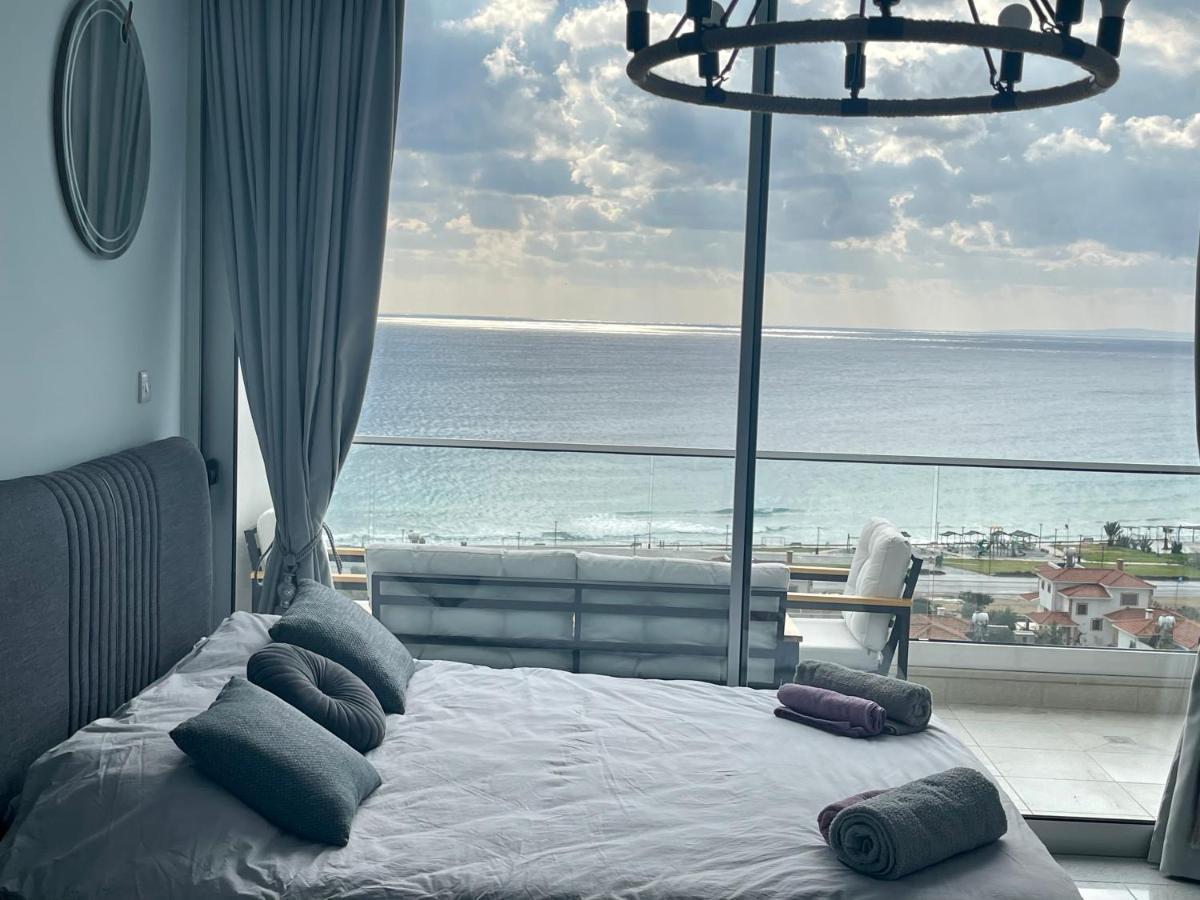Sea View Suites By The Coast Famagusta  Bagian luar foto