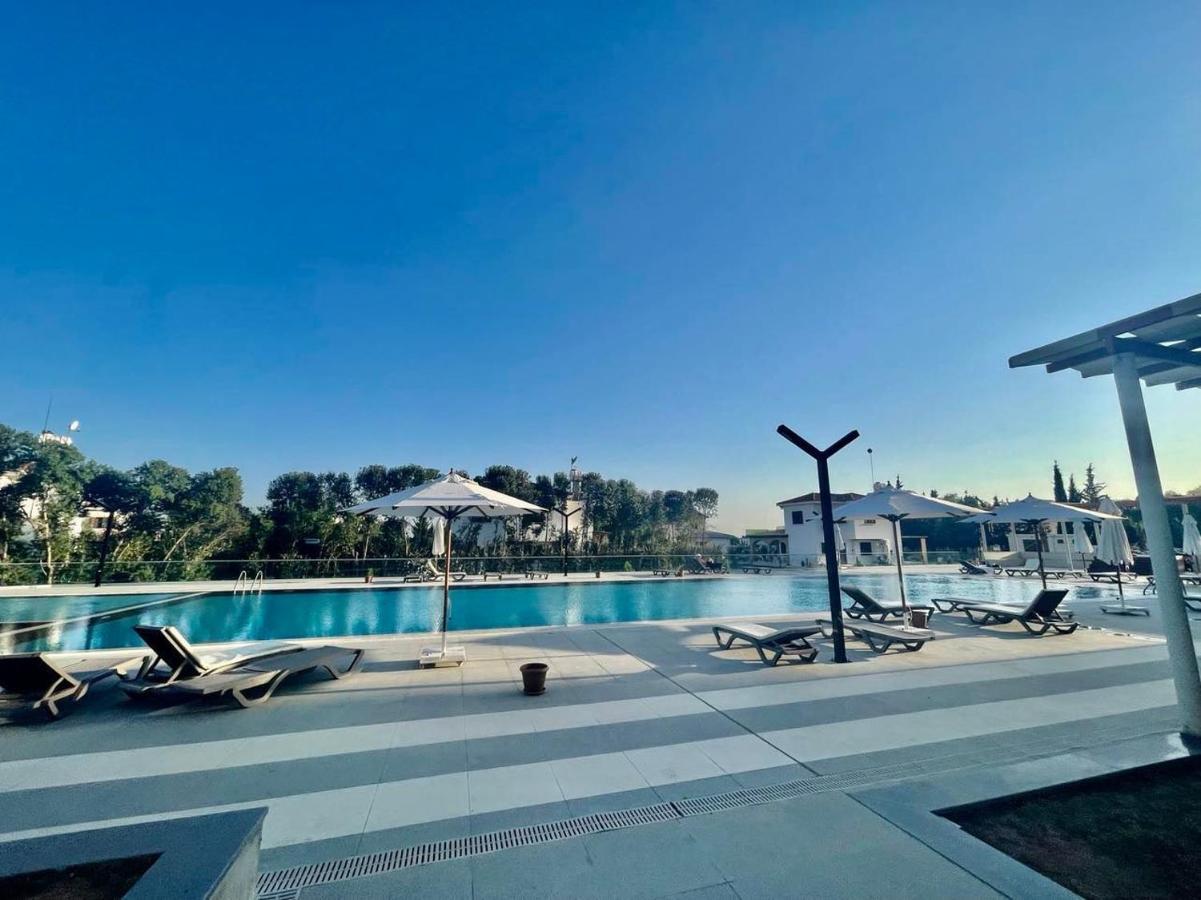 Sea View Suites By The Coast Famagusta  Bagian luar foto