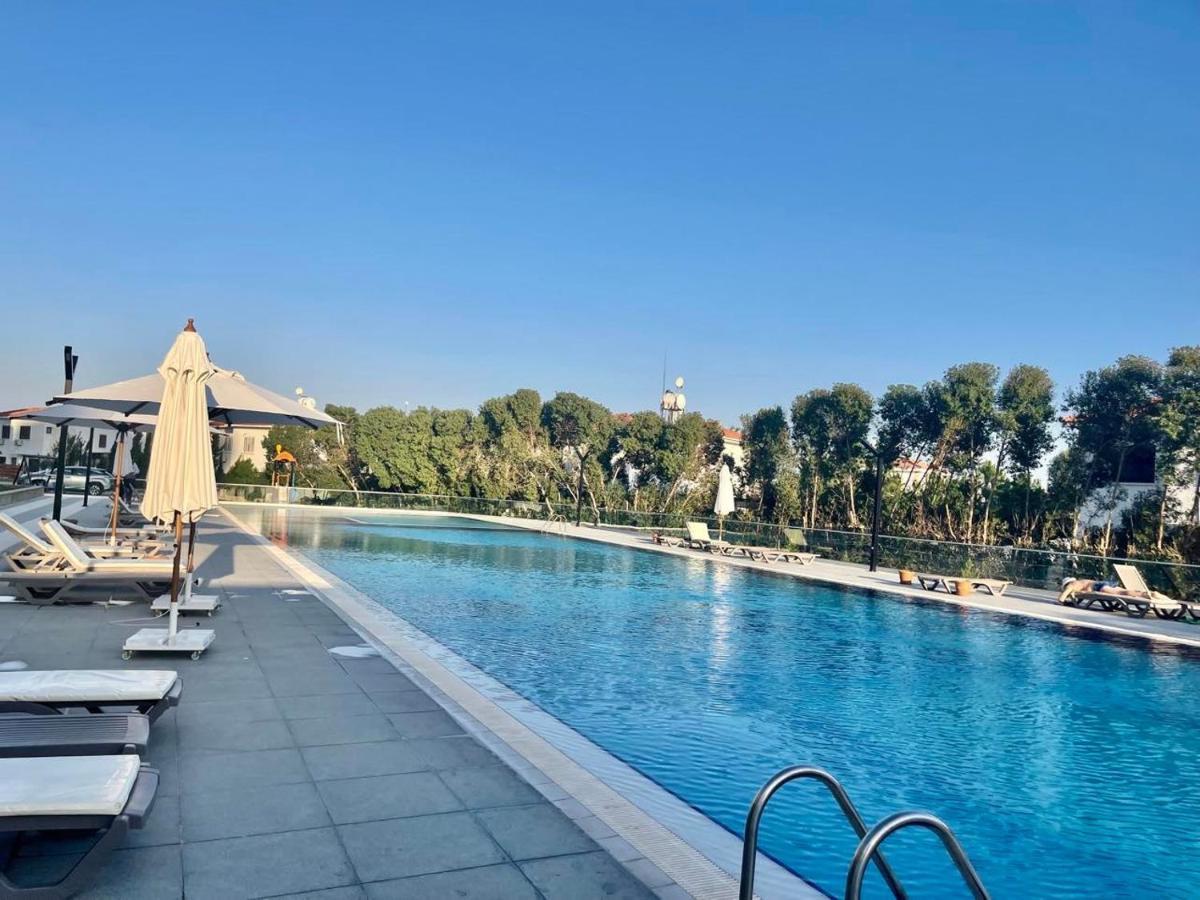 Sea View Suites By The Coast Famagusta  Bagian luar foto