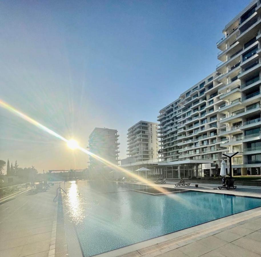 Sea View Suites By The Coast Famagusta  Bagian luar foto