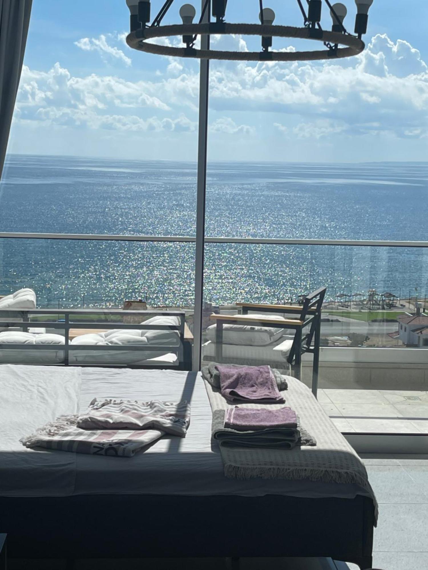 Sea View Suites By The Coast Famagusta  Bagian luar foto