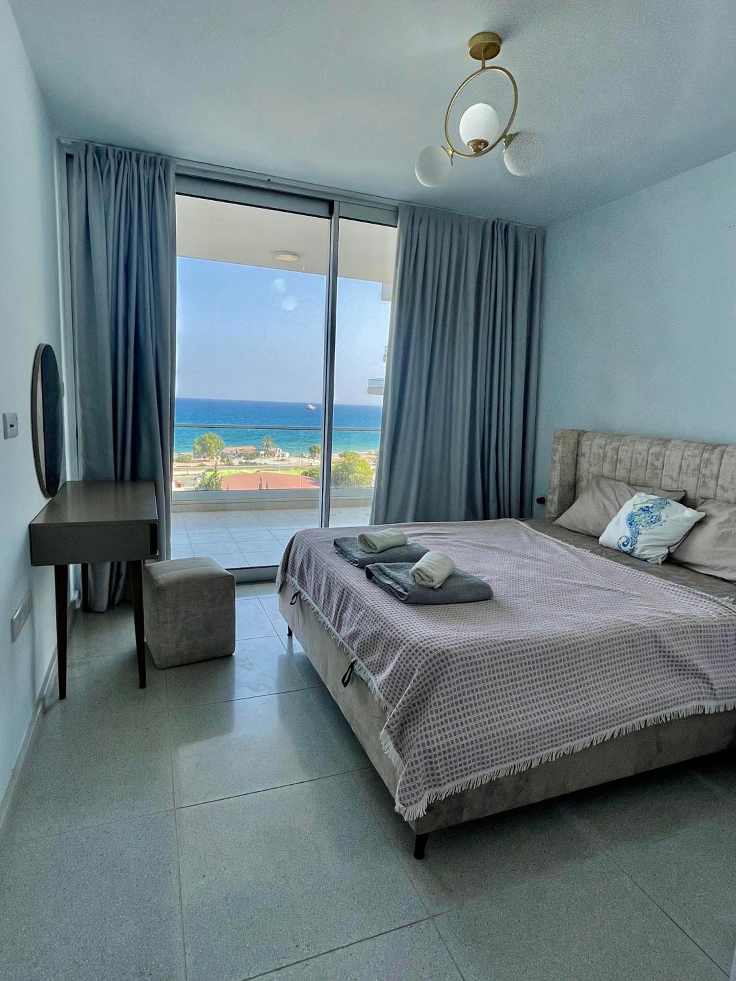 Sea View Suites By The Coast Famagusta  Bagian luar foto