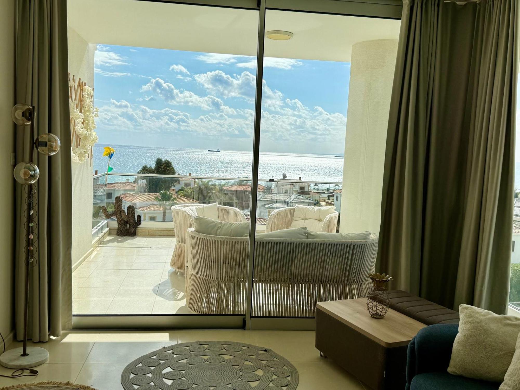 Sea View Suites By The Coast Famagusta  Bagian luar foto